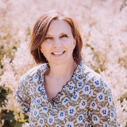 Denise Quinlan, award-winning business coach specialising in garden, planting and landscape design businesses, based in London, UK.